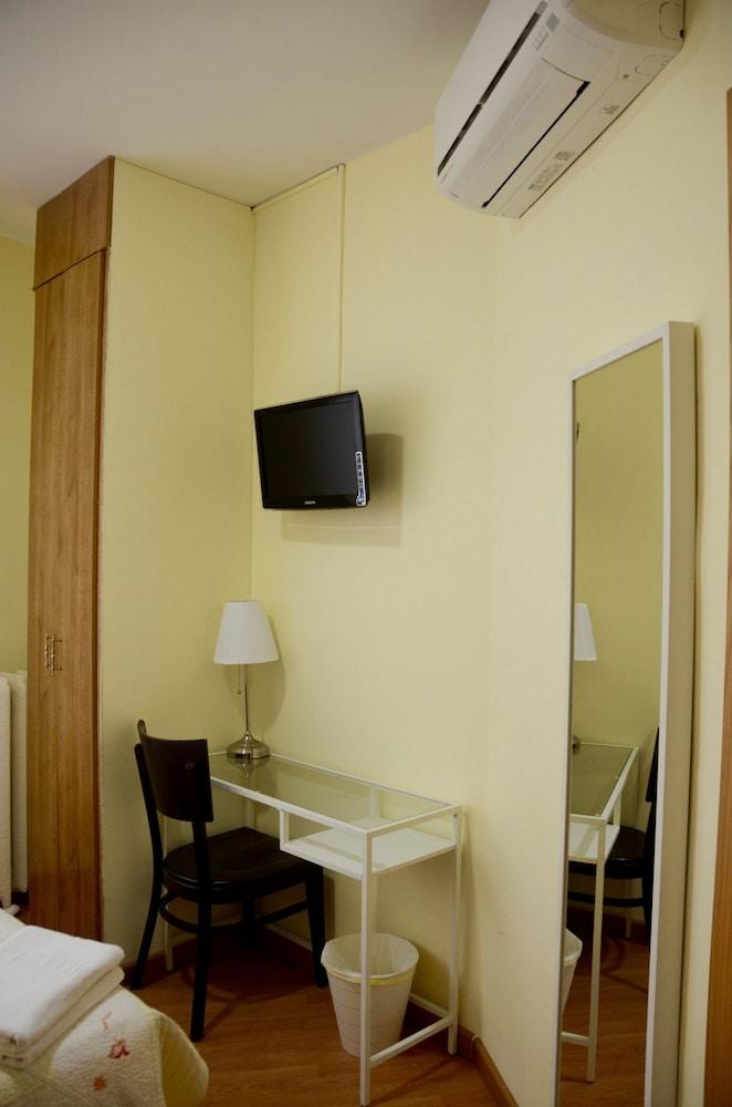 Hostal Nersan2 Madrid Dış mekan fotoğraf