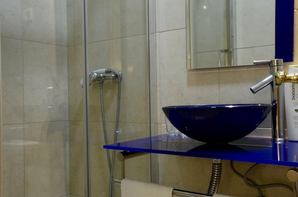 Hostal Nersan2 Madrid Dış mekan fotoğraf