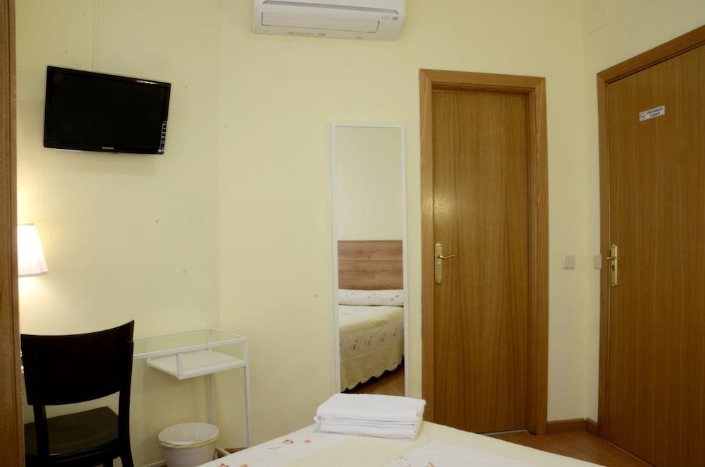 Hostal Nersan2 Madrid Dış mekan fotoğraf
