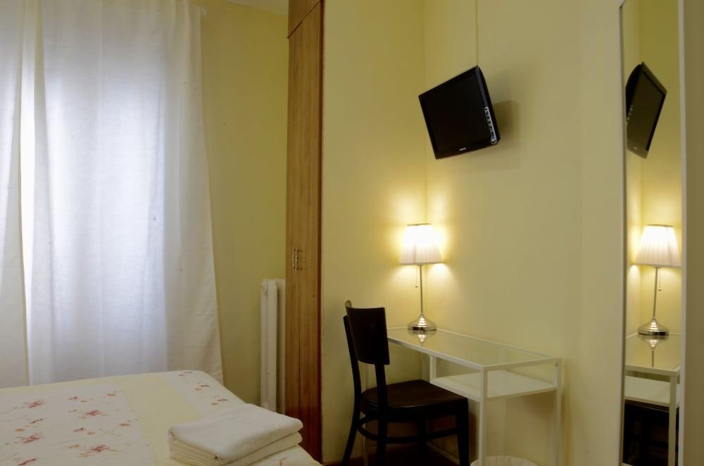 Hostal Nersan2 Madrid Dış mekan fotoğraf