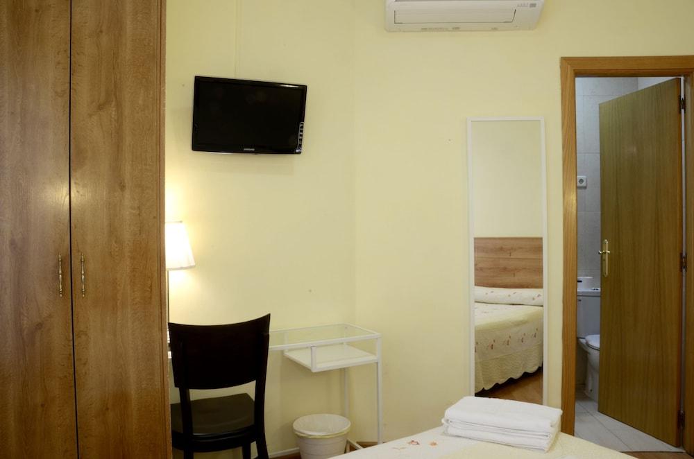 Hostal Nersan2 Madrid Dış mekan fotoğraf