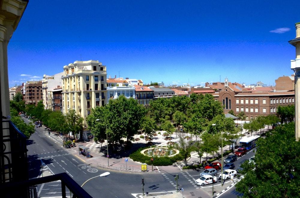 Hostal Nersan2 Madrid Dış mekan fotoğraf