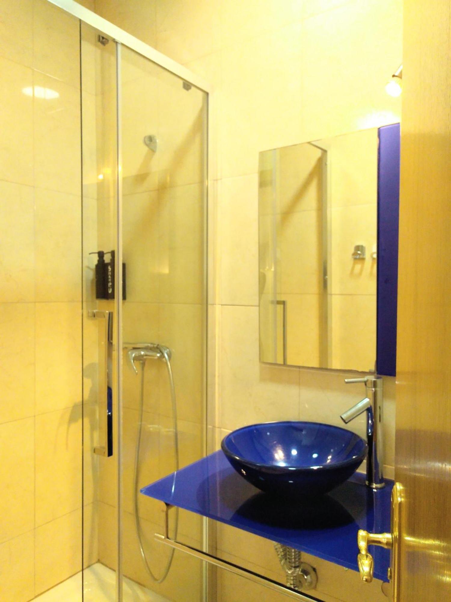 Hostal Nersan2 Madrid Oda fotoğraf