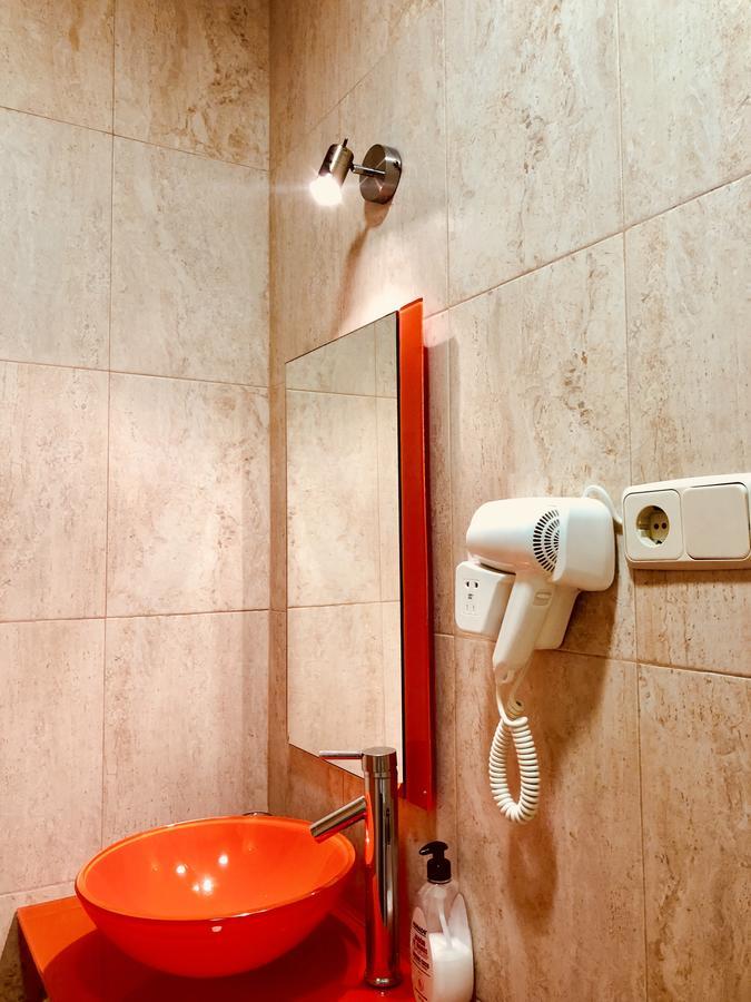Hostal Nersan2 Madrid Dış mekan fotoğraf