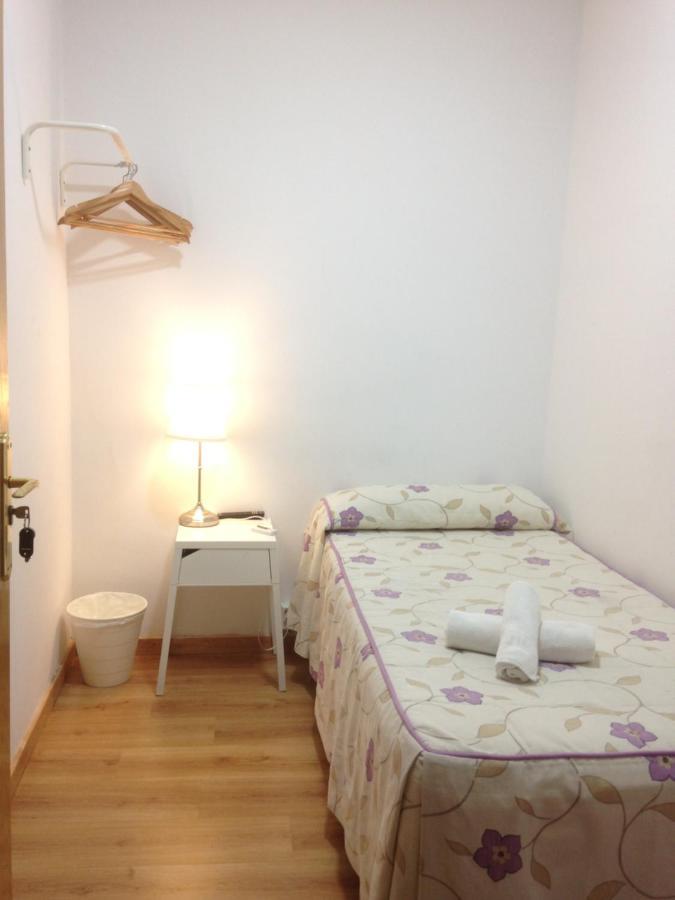 Hostal Nersan2 Madrid Dış mekan fotoğraf